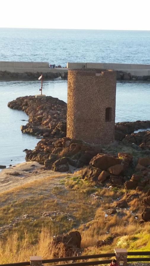 La Tartaruga Spiaggiata - Bilocale Centrale A Pochi Metri Dalla Spiaggia Castelsardo Extérieur photo